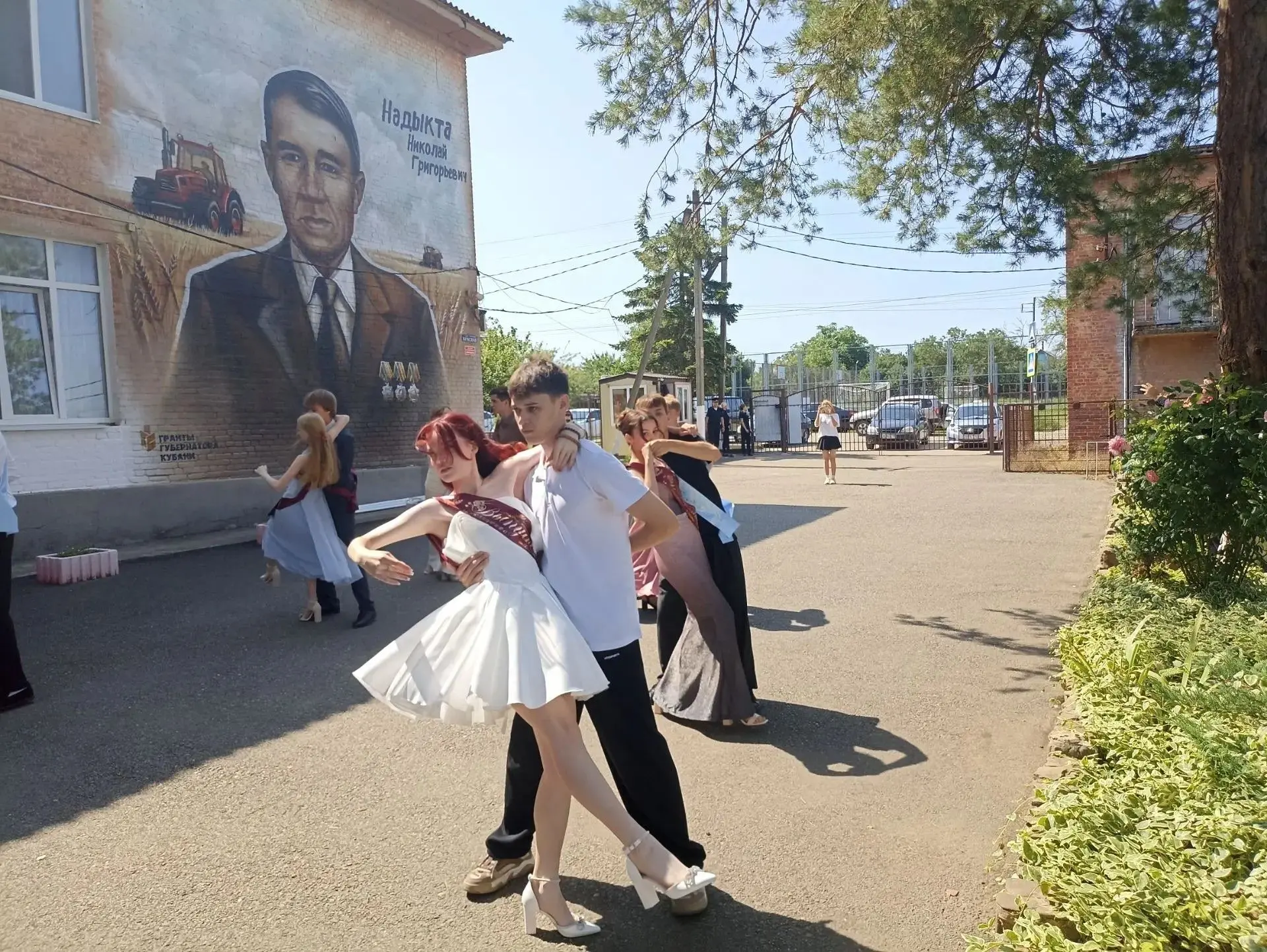 🎓 30 июня — особенный день для наших выпускников 9-х классов!

Экзамены успешно сданы, и в празднич