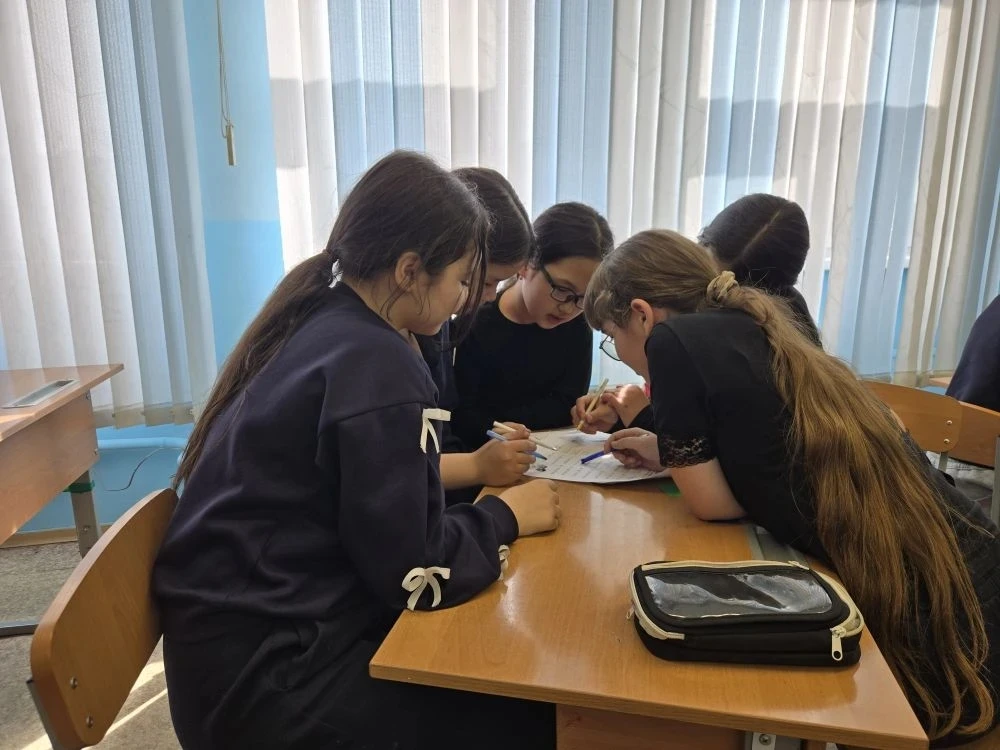 🧩 Орфографический квест: когда правила — это весело!  28 апреля наши четвероклассники доказали, что 