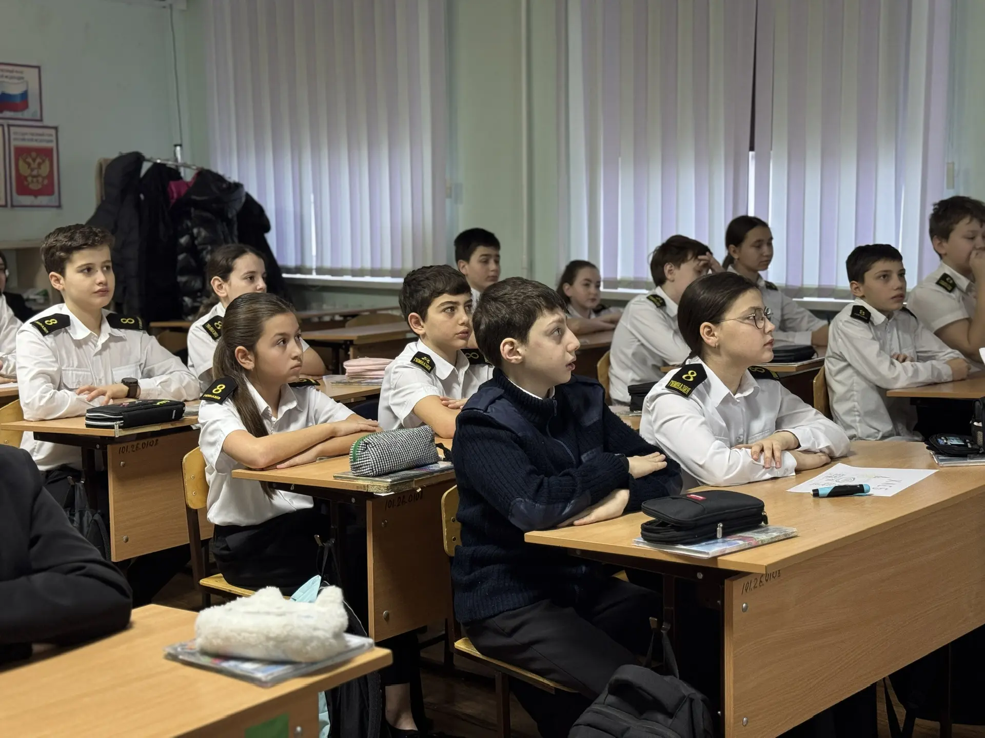 УРОКИ МУЖЕСТВА. «БЛОКАДНЫЙ ХЛЕБ».  На первом уроке во всех классах состоялись уроки мужества, посвящ