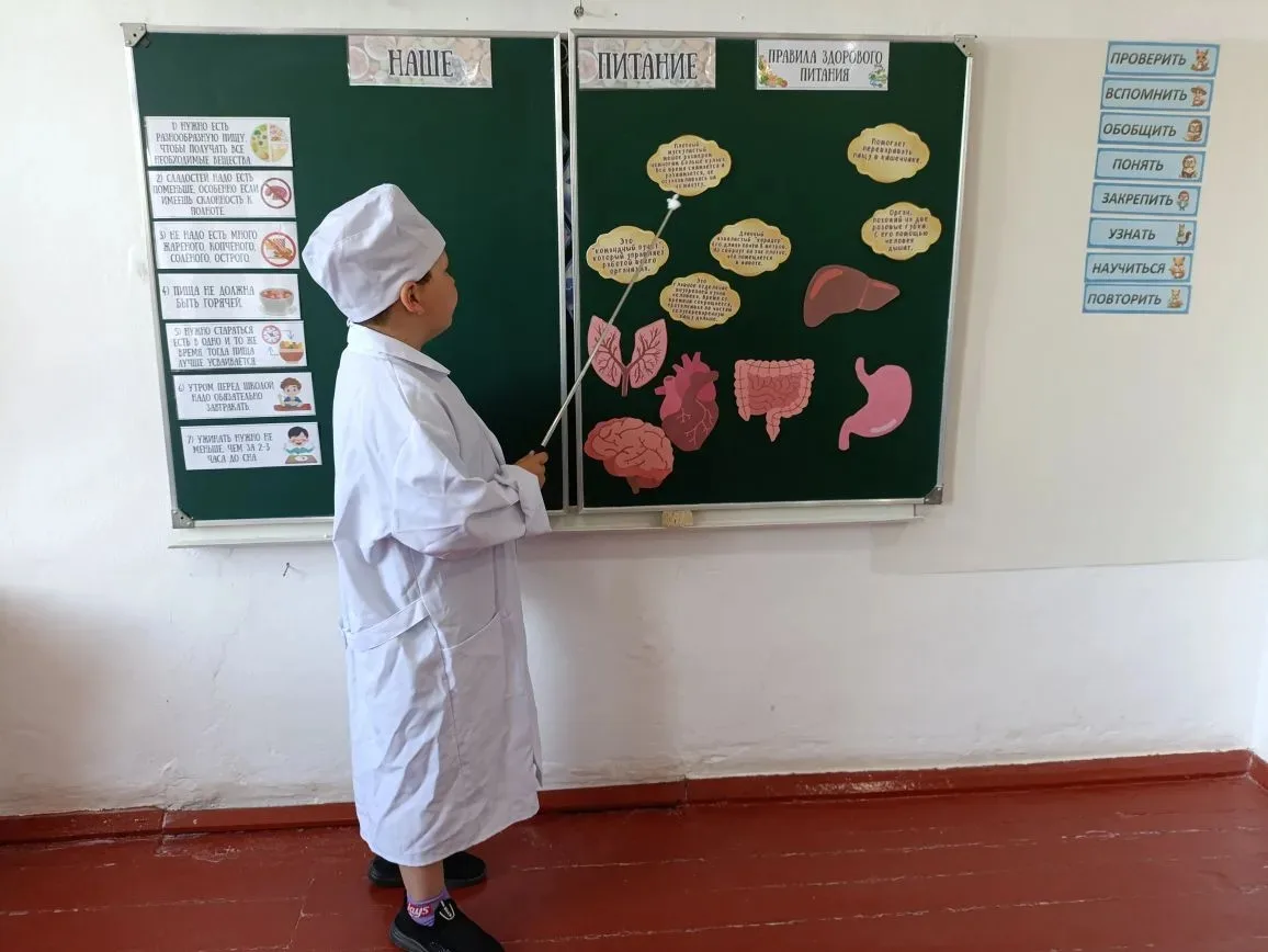 📸 Заглянем в один день из жизни лагеря «Родничок»!

Солнце, смех и полный заряд бодрости — вот как 