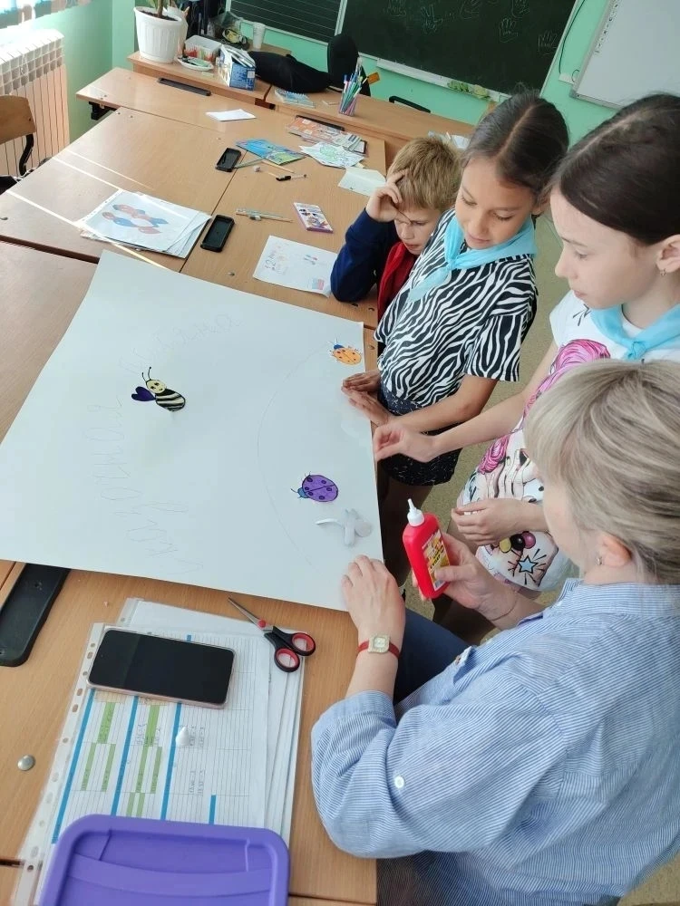 Ура, каникулы! Время для отдыха и, конечно же, творчества! 

🧑‍🎨Рады сообщить, что на нашей летней