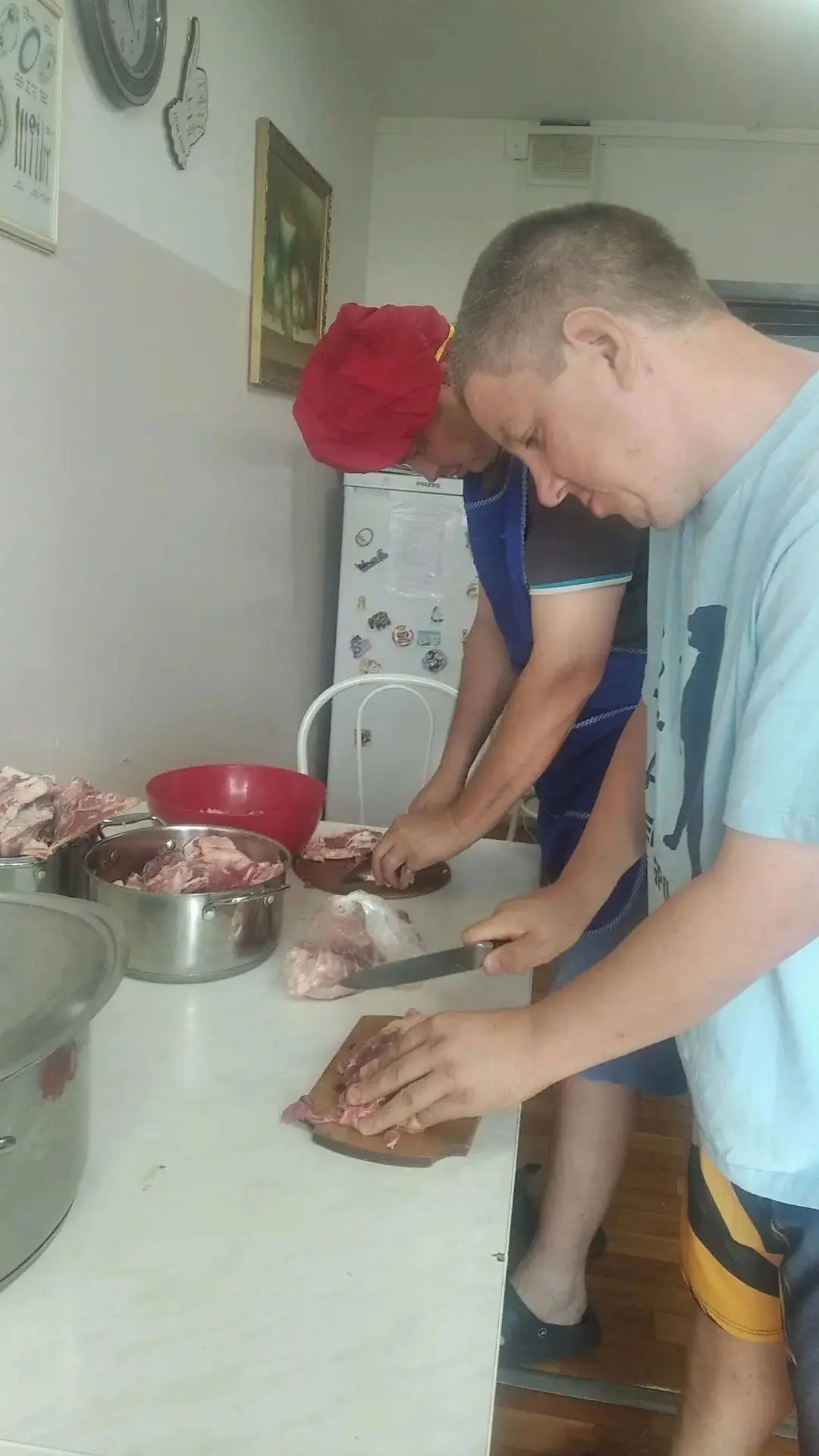 Вкусные занятия продолжаются!
 
В Орском доме милосердия «Надежда» снова прошли кулинарные занятия. 
