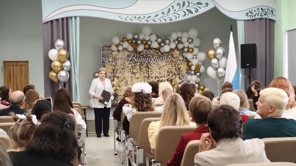 Последний звонок 9-х: слёзы, объятия и очень много любви 🎓💔