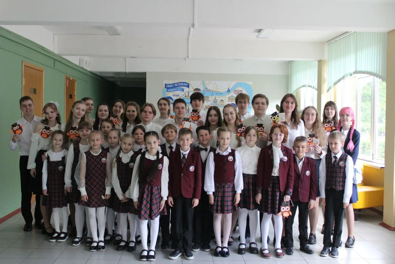 🎉 Прозвенел Последний звонок 🎓  🌟 Сегодня в нашем лицее состоялось одно из самых трогательных и долг