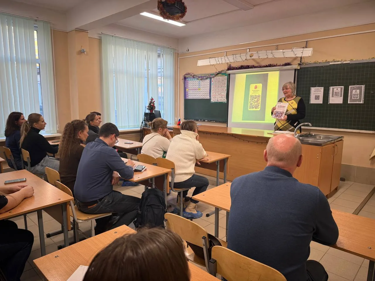 13 декабря прошёл День открытых дверей в ГБОУ СОШ 377 Кировского района Санкт-Петербурга. Состоялось