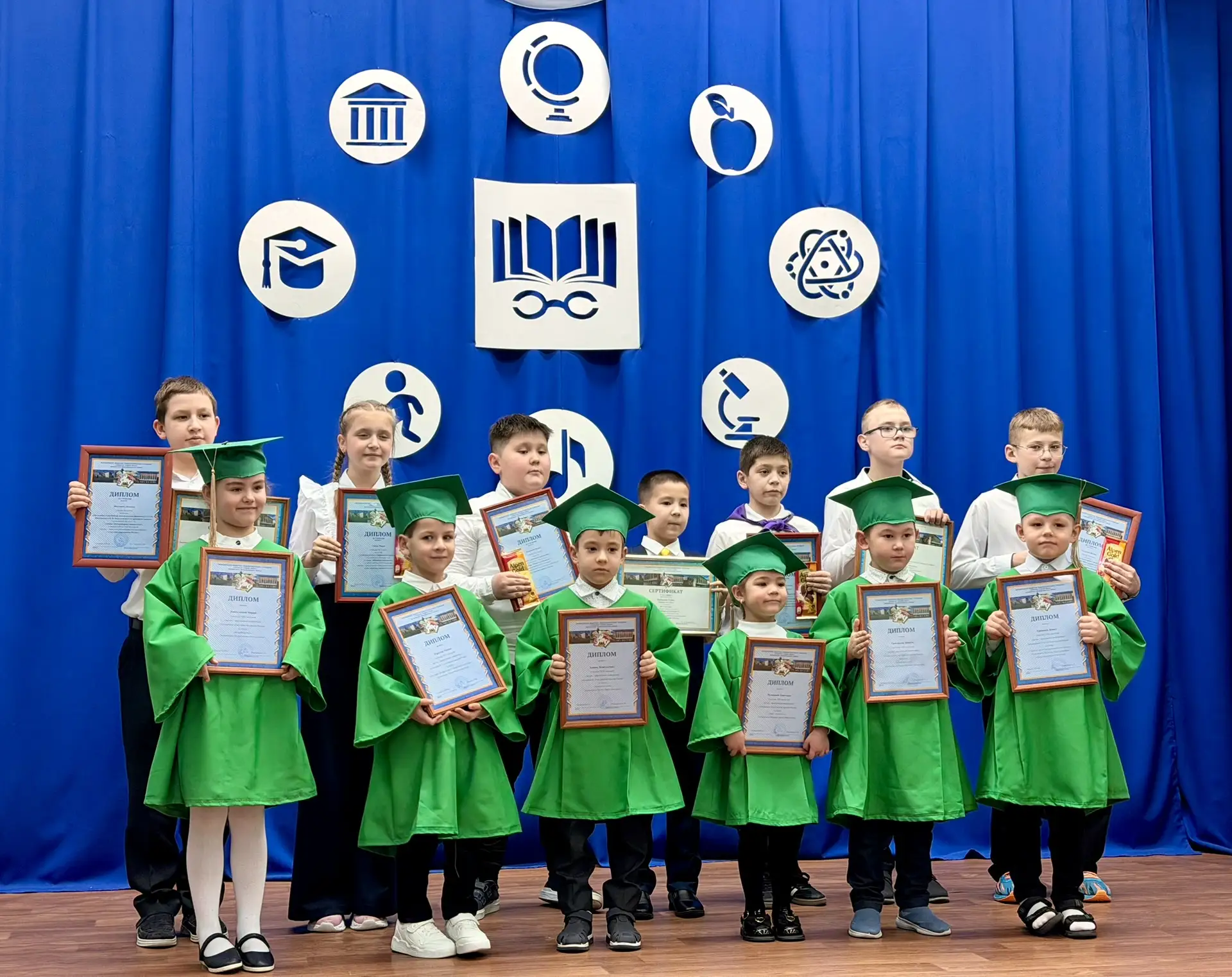 🧐НПК🧐

В нашей школе прошла XXII научно-практическая конференция! И на этот раз она была особенно 