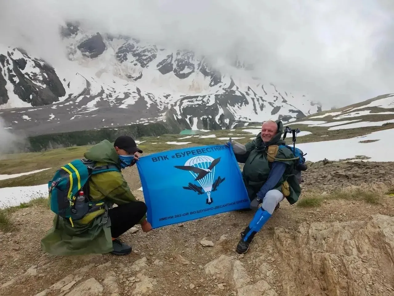 🏔️ Флаг военно-патриотического клуба «Буревестник» поднялся над Кавказом