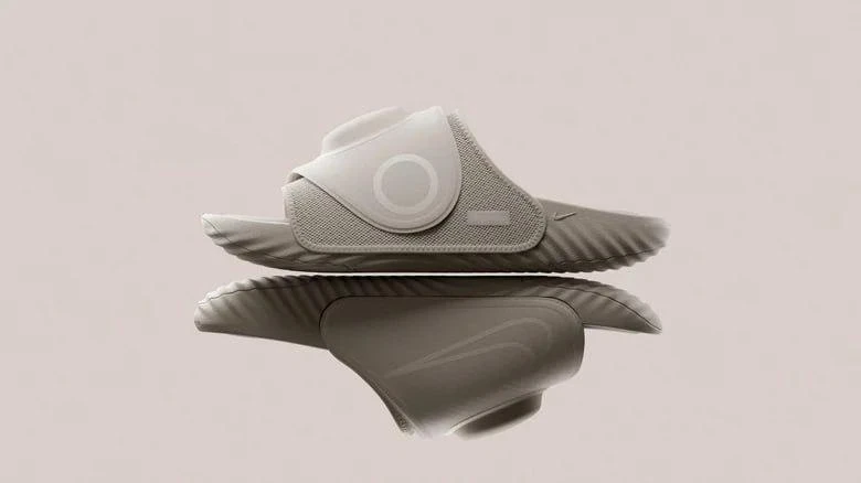 Nike представили шлёпки Air Zoom Hyperslide с подогревом и вибрацией за 249 долларов. 

Основная фиш