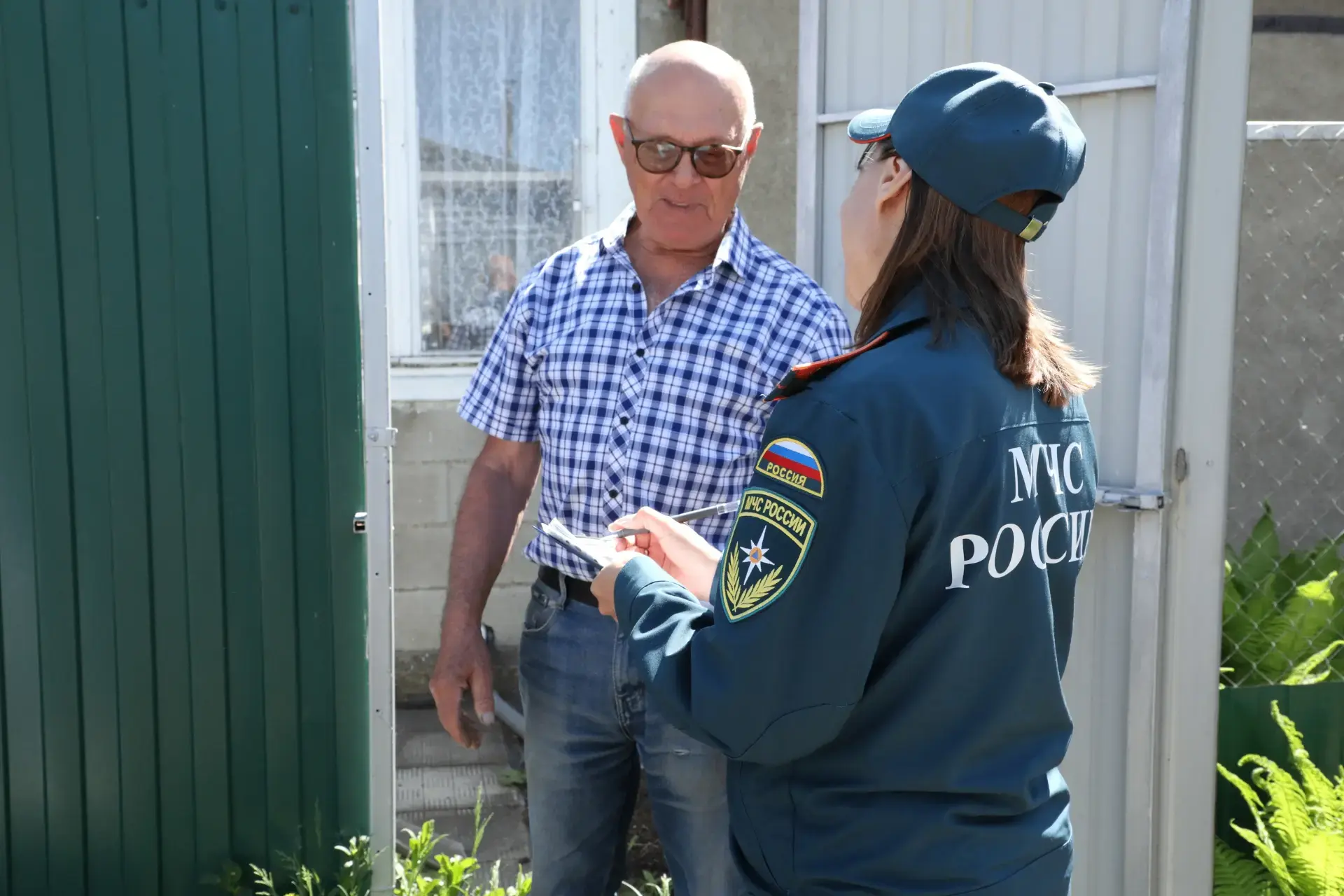 ✔️ В Магнитогорске дачников проверяли с квадрокоптера во время противопожарного рейда  В Магнитогорс