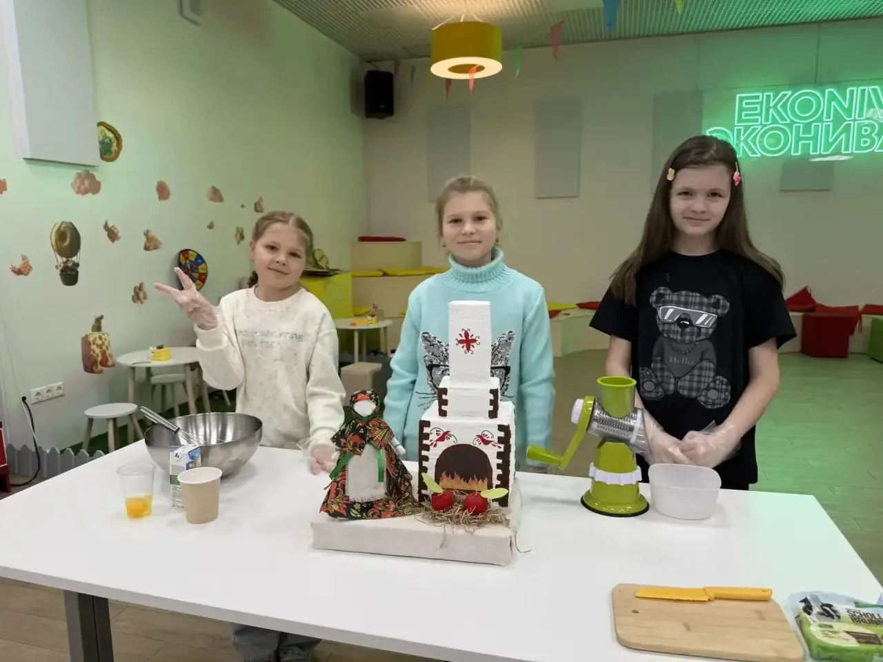 Масленица с «ЭкоНивой» 🥞  18 февраля ученики 4 "Г" класса посетили сыроварню "ЭкоНива": познакомилис