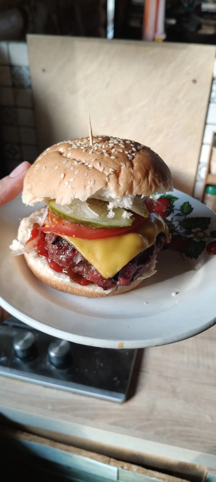 Сегодня ели такие вкусные дачные бургеры 🍔