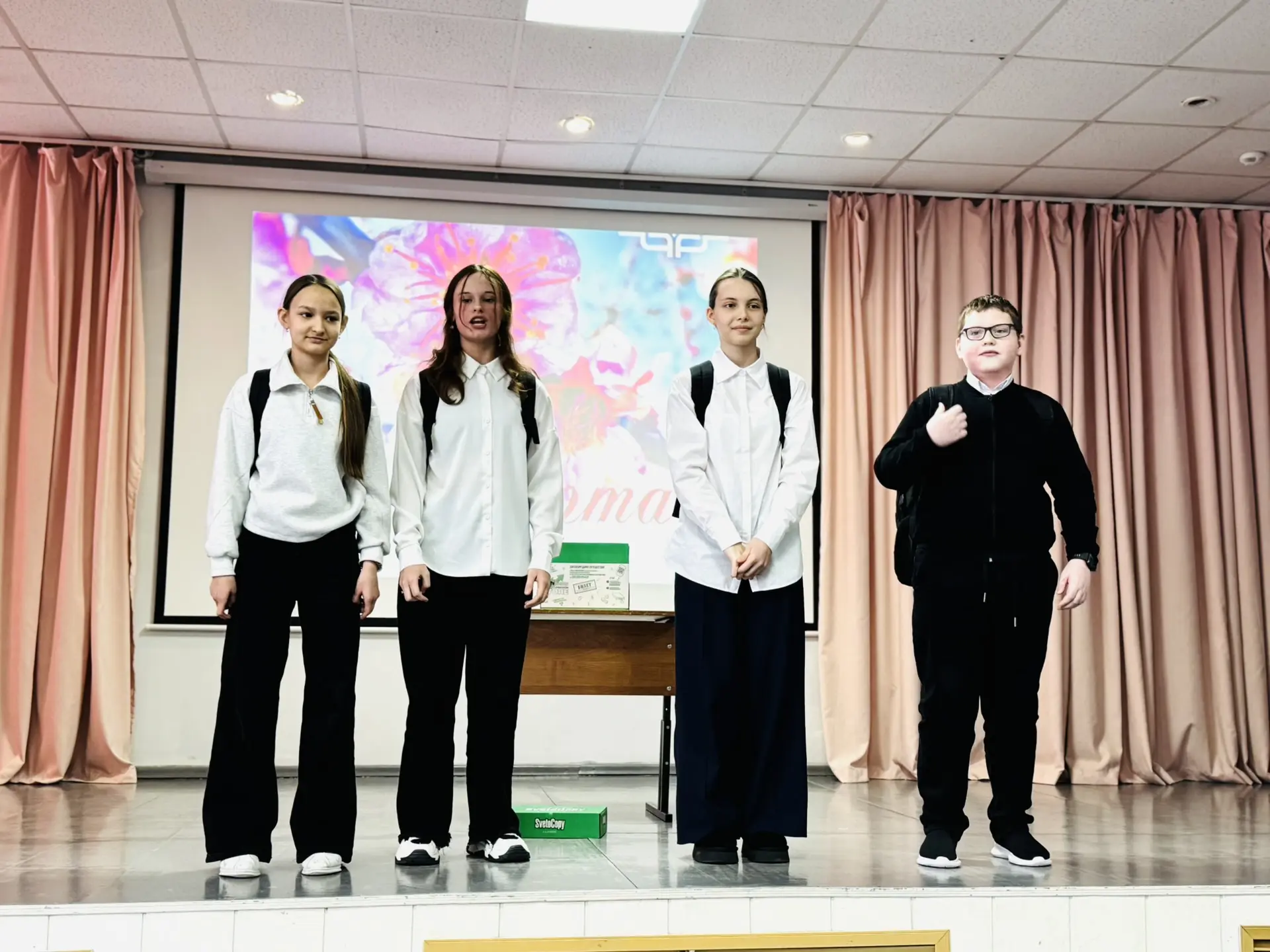 Весенний переполох в гимназии! 🎉  Сегодня в гимназии царила особая атмосфера — мы отмечали приближен