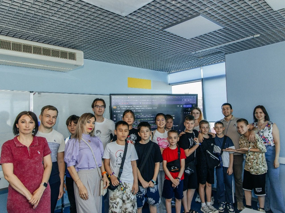 🏁 В АГУ стартовал летний лагерь для юных программистов

Общеразвивающая программа для школьников «Л
