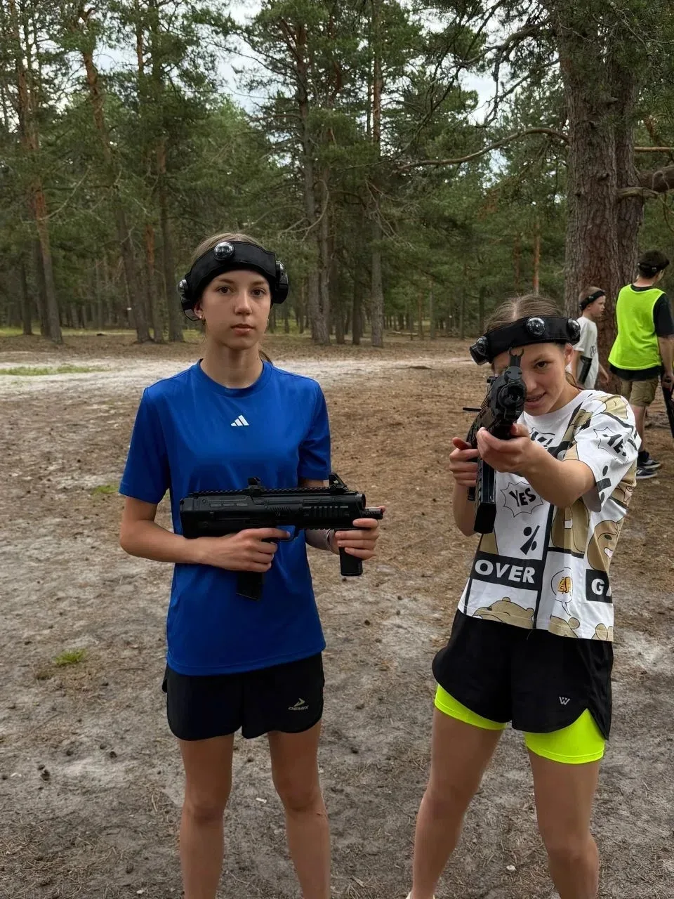 🔫 ЛАЗЕРТАГ 🔫

Наши "Пловцы" устроили  🎯 Лазертаг-баттл: карьер превратился в настоящее поле такти