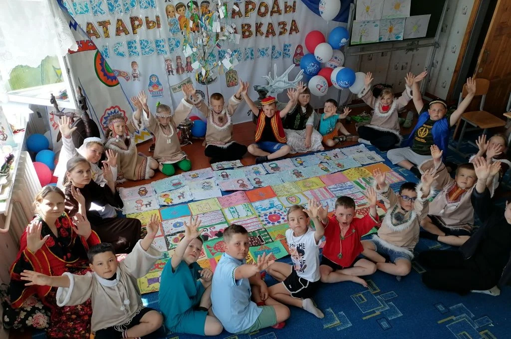🧶 Новые друзья, новые открытия! Путешествие на Север с Отрадой «Ковёр дружбы народов»