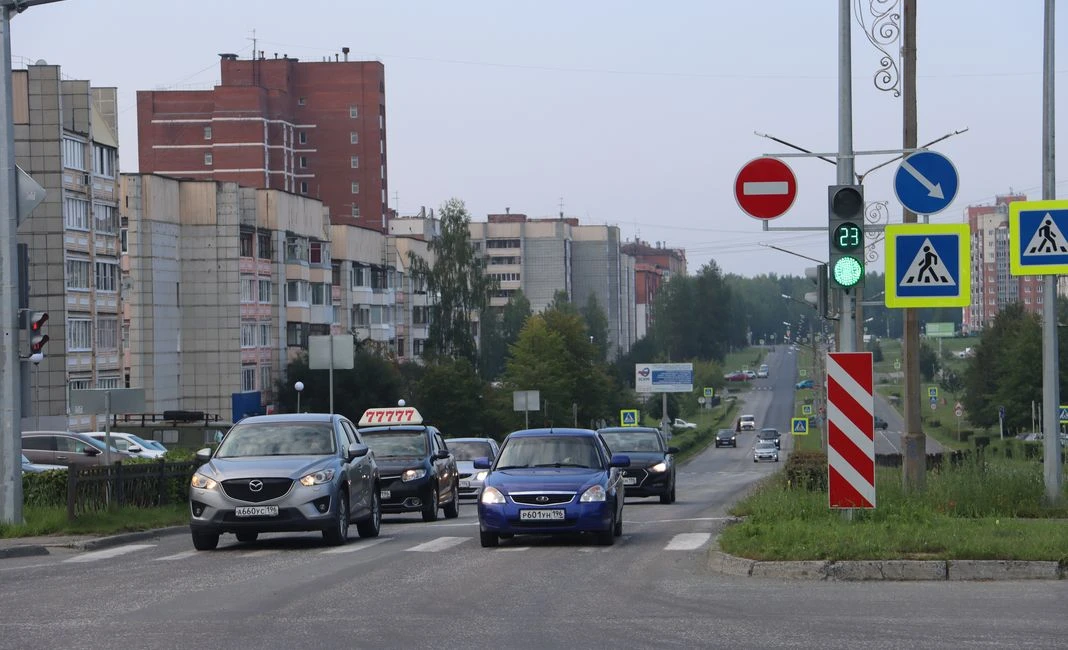 Работа светофорного объекта на перекрёстке Ленина - Мира восстановлена после проведённого ремонта.