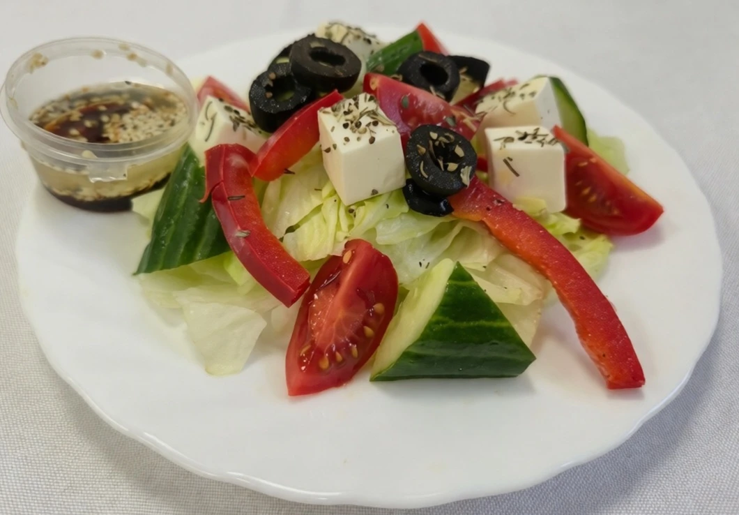 🥗 Лето — время свежих овощей и ярких вкусов! 🍅
