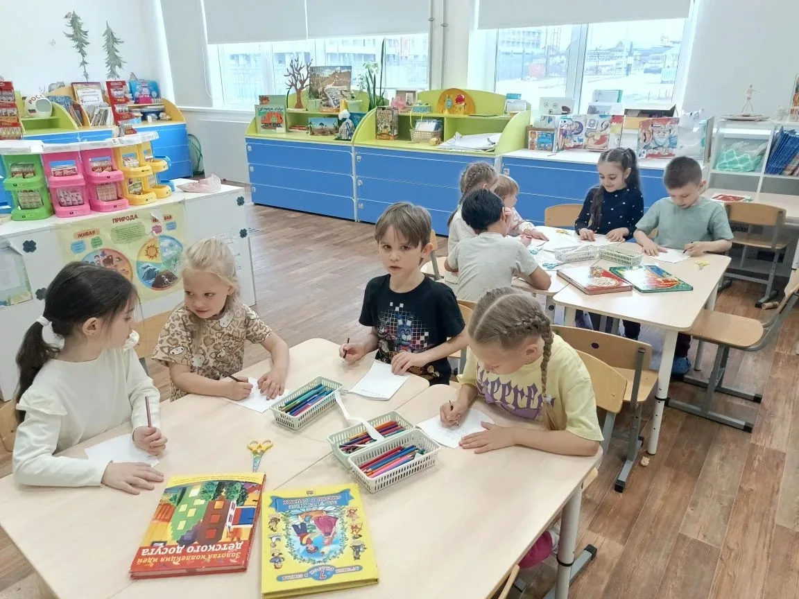💥ЖИЗНЬ ДЕТСКОГО САДА 💥2 апреля - Международный день детской книги 📚  📖 Сегодня наши дошкольники с бо