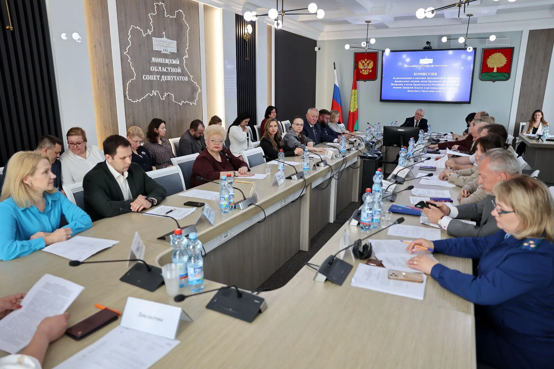 Уполномоченный по правам ребёнка Оксана Хлякина приняла участие в работе Комиссии по ра...