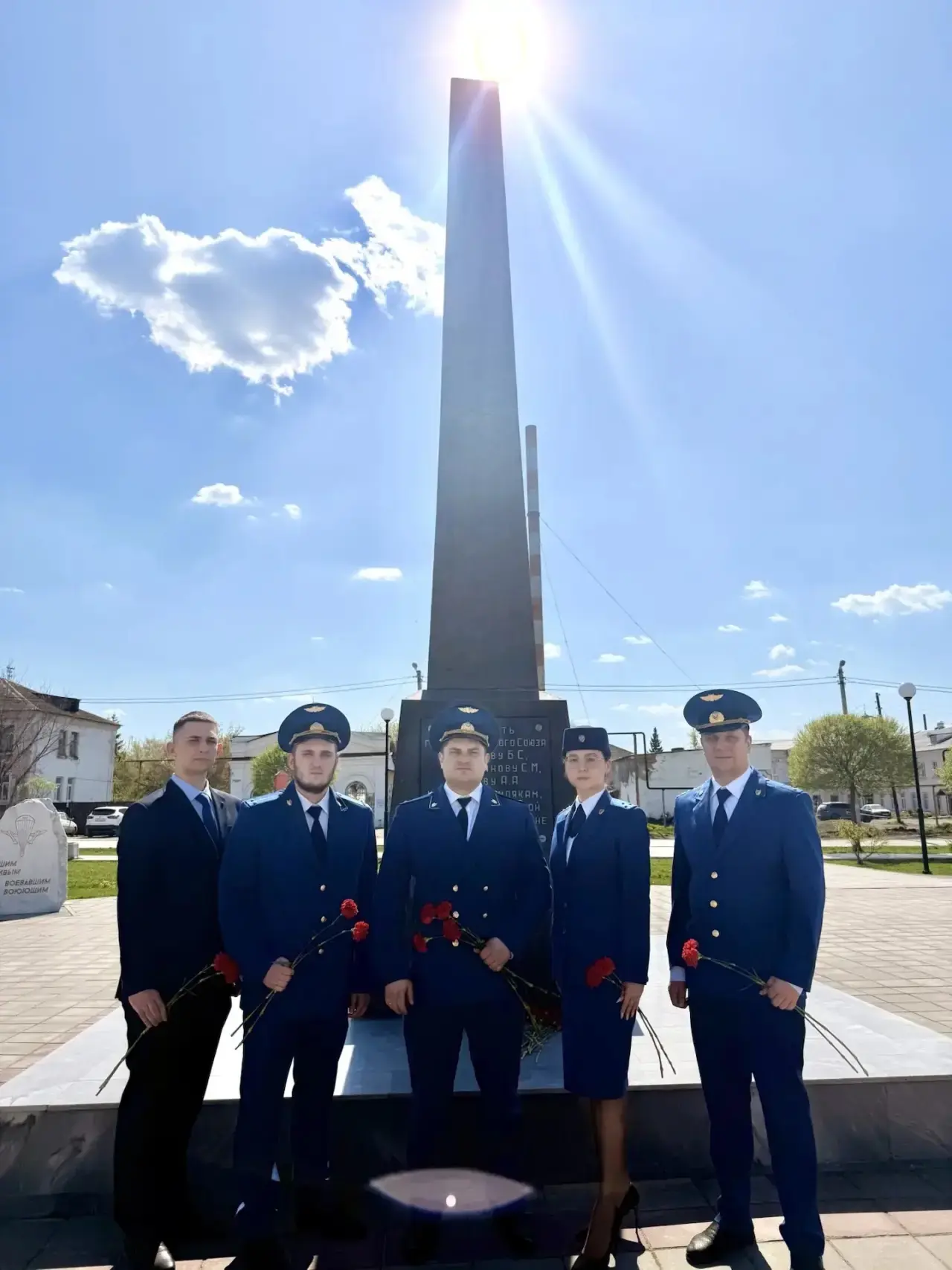 Коллектив Камышловской межрайонной прокуратуры поздравил ветеранов Великой Отечественной войны с нас