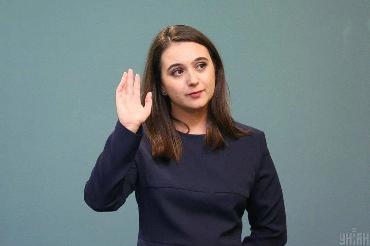 Мендель заявила, что против нее готовят уголовное дело о госизмене. «Зеленский… — публикация канала «Александр Семченко»