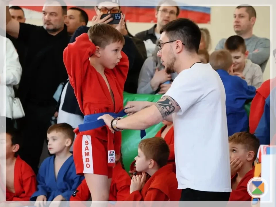 🤼 ОТКРЫТЫЙ ТУРНИР ПО САМБО 🤼  В муниципальном округе Чехов состоялся открытый турнир по самбо. Ребят