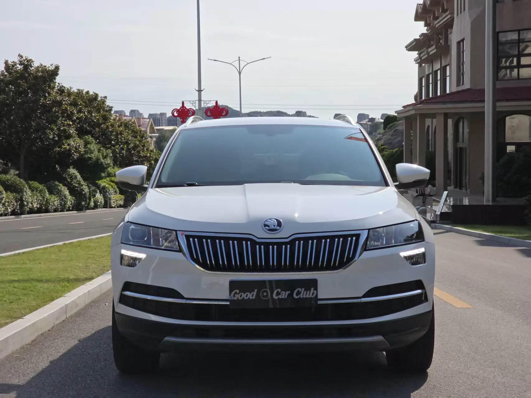 Skoda Karoq 1.4 150 лс
Робот, передний привод.
Левый руль ☝️

Без ДТП и окрашенных элементов.
Максим