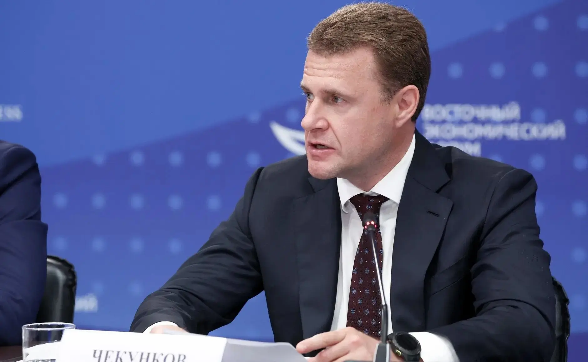 Под председательством Президента России  Владимира Владимировича Путина на ВЭФ состояло...