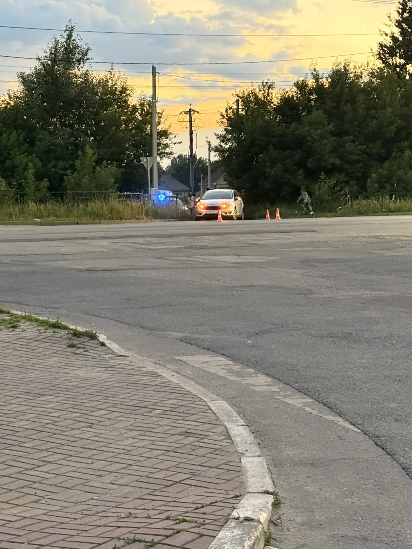 ❗️ В Курске женщина на «Форд Фокус» сбила 9-летнего ребенка

Вчера около 20:08 возле дома №2А на про