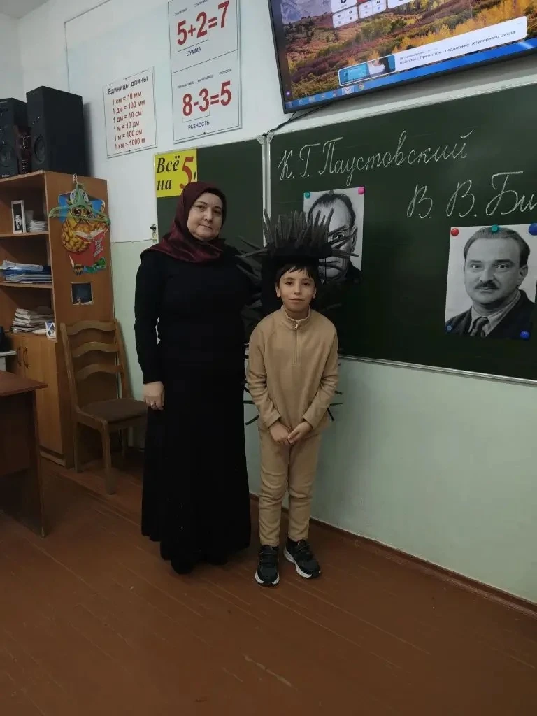 Поздравляем ученика 2 «б» класса Шахбанова Темира, который занял III место в городском конкурсе чтец