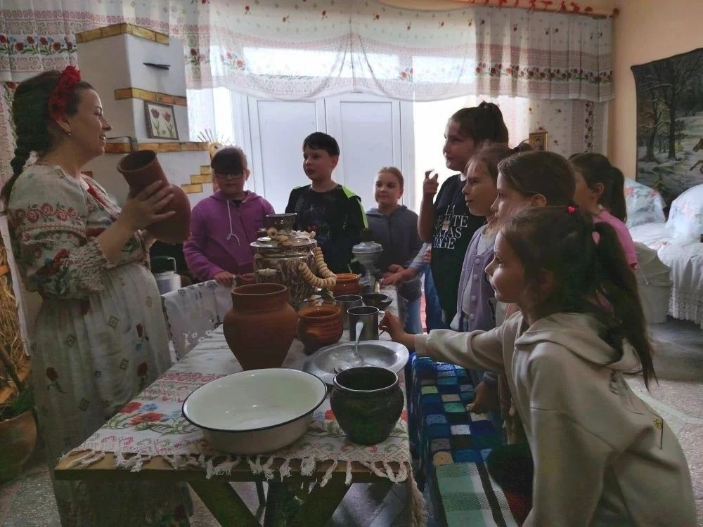🌙 «НОЧЬ МУЗЕЕВ» В СДК СТ. УСПЕНСКОЙ: ПУТЕШЕСТВИЕ В КУБАНСКИЙ УГОЛОК 🏡  Сегодня наш Дом культуры на ц