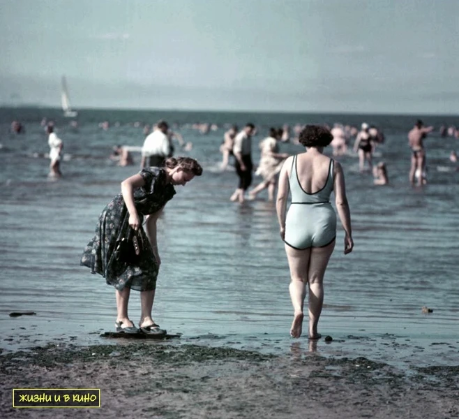 Пляжная мода

Ленинград

1967 год

Шведский фотограф снял пляж на мелководном Финском заливе в курор