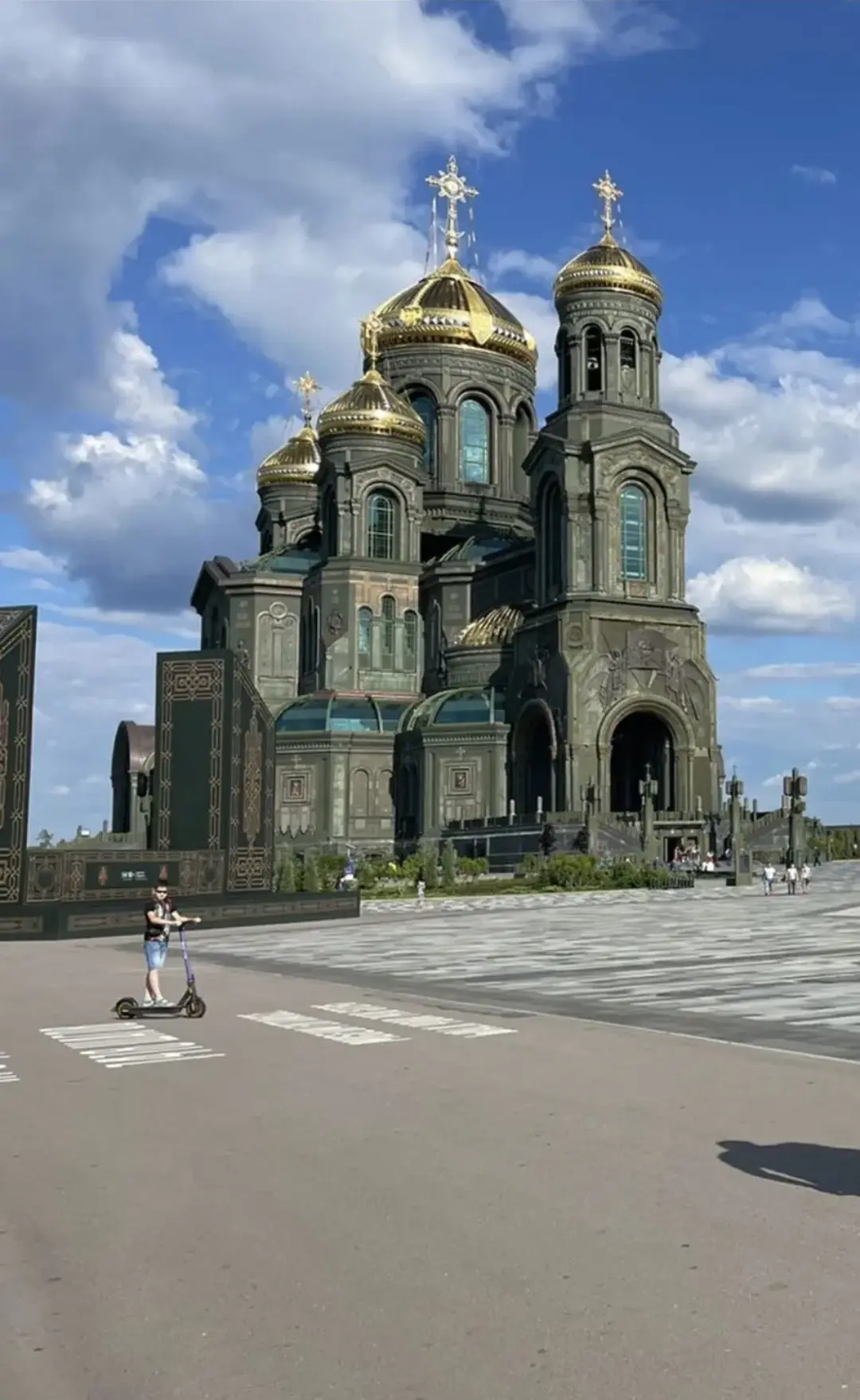 🌿Летние путешествия.
Подмосковная Кубинка .
Парк Патриот!
Главный храм вооруженных сил России.
#дмш
