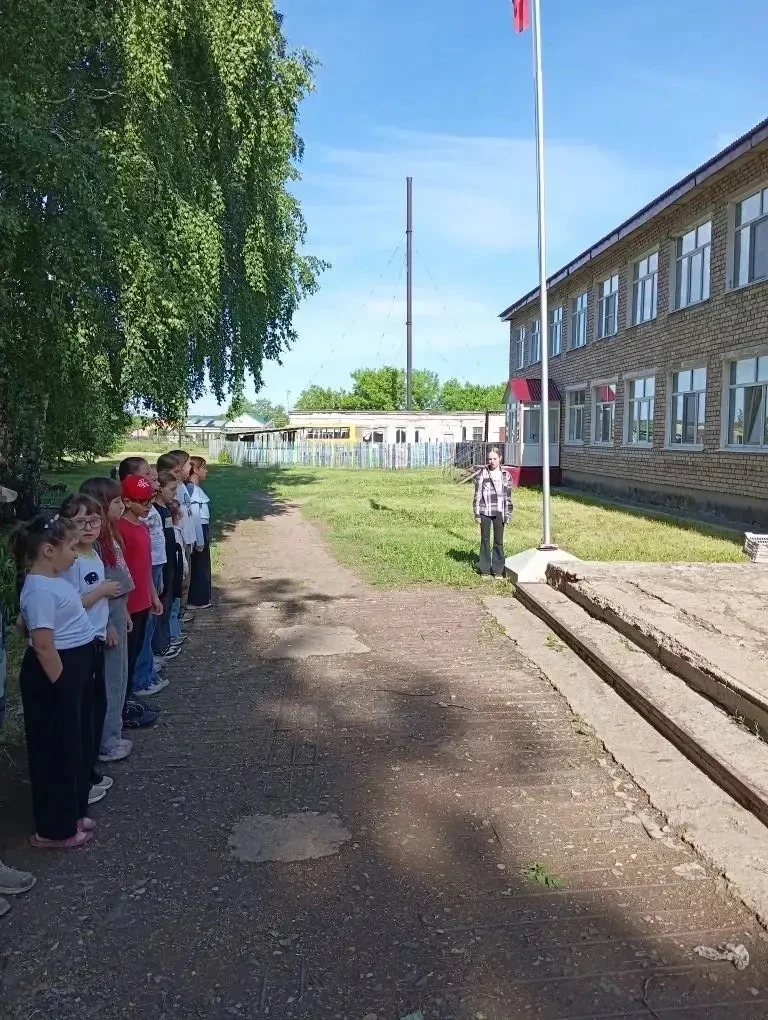 Первый день в летнем пришкольном лагере «Муравейник»