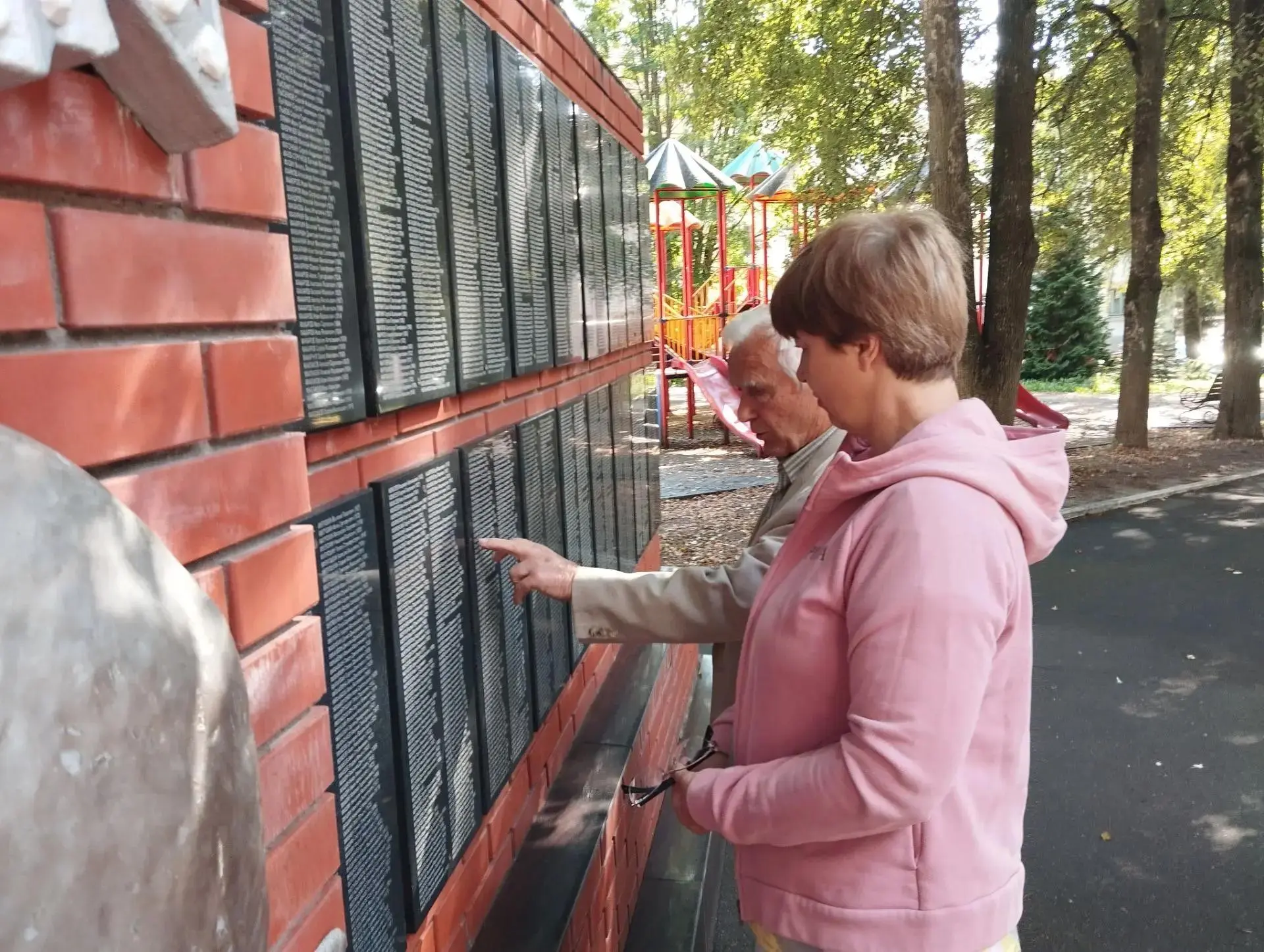 Дубна под сенью Российского триколора