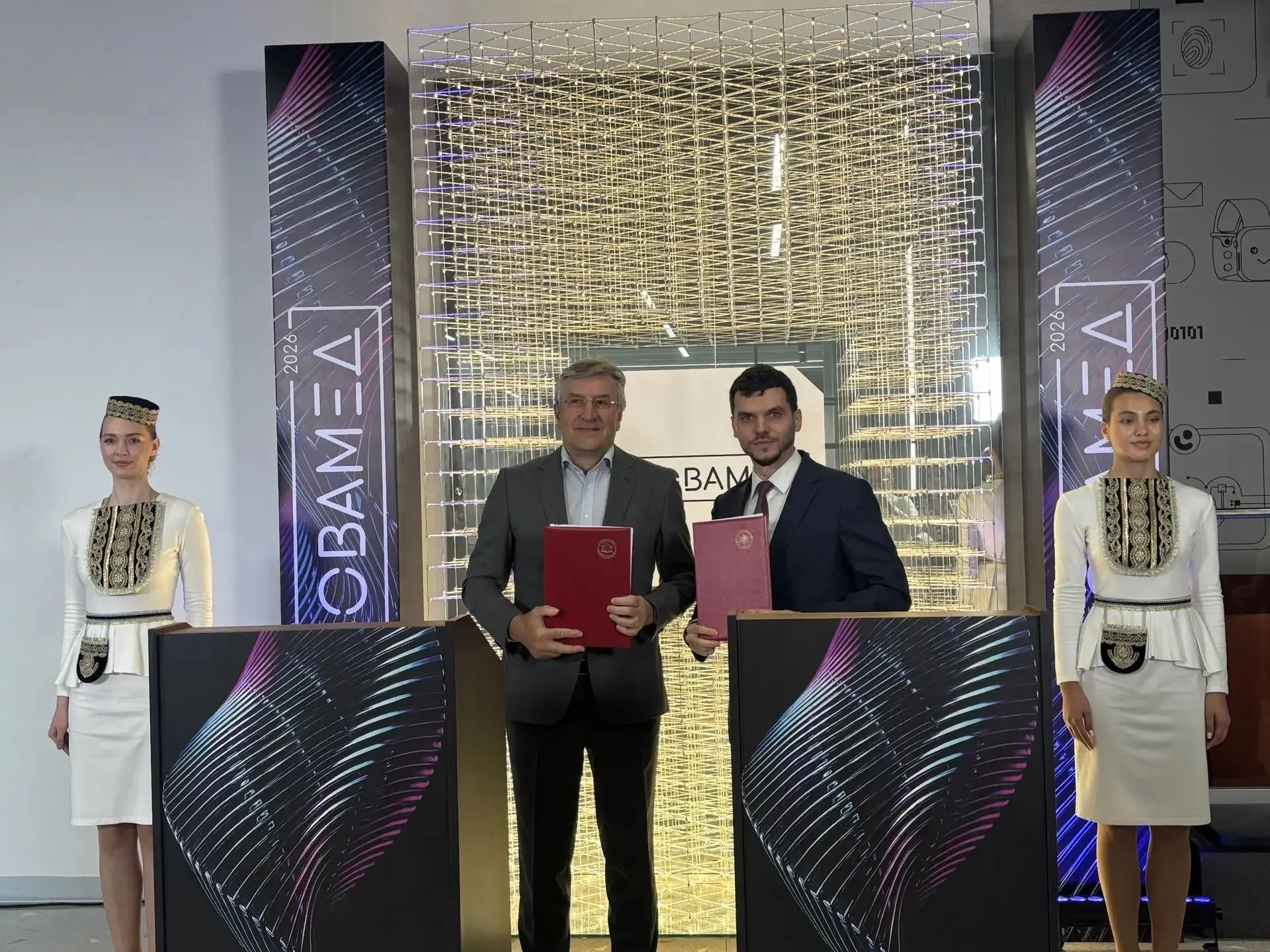 Сегодня на  форуме «NOVAMED-2025» подписали два соглашения. 

Первое  было заключено с компанией «ЭЙ