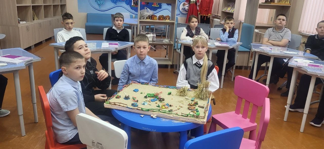 ✨ Продолжается реализация марафона ПОРТ в МБОУ "Еткульская СОШ"! ✨🇷🇺  В рамках деятельности регионал