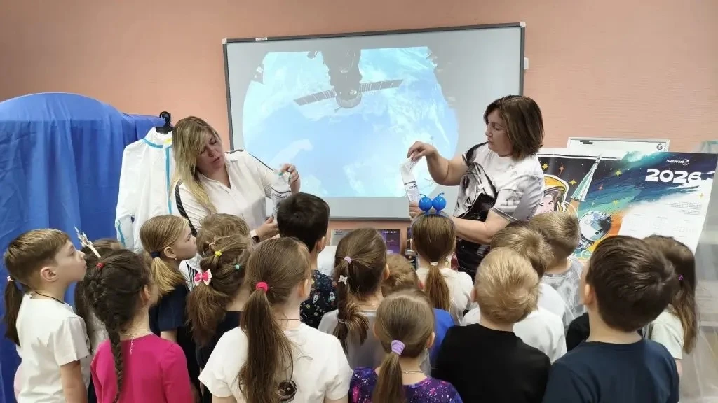 🛰️ Малыши на связи!   Наши дошкольные группы превратились в настоящую орбитальную станцию! Выставка 
