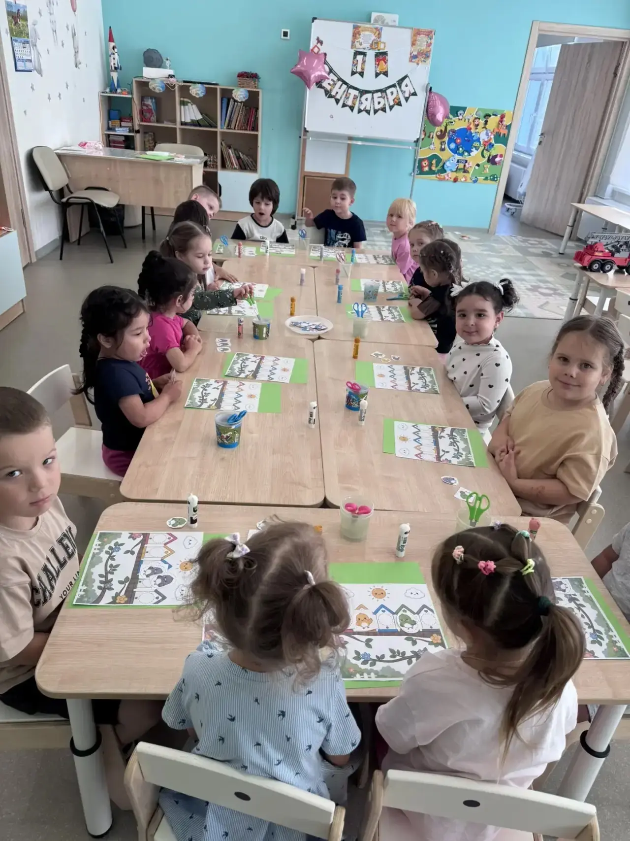 В дошкольном отделении МБОУ «ОЦ» «Вершина» по адресу, улица Просторная дом 14.к1. Состо...