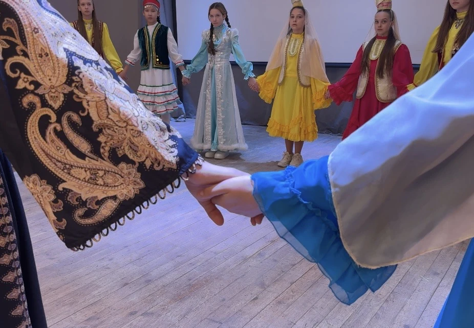 👘Сегодня наш лицей поддержал акцию «Учусь в национальном костюме». Учащиеся совместно с классными ру