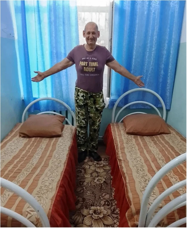 Дневная занятость. Заправляем кровати.