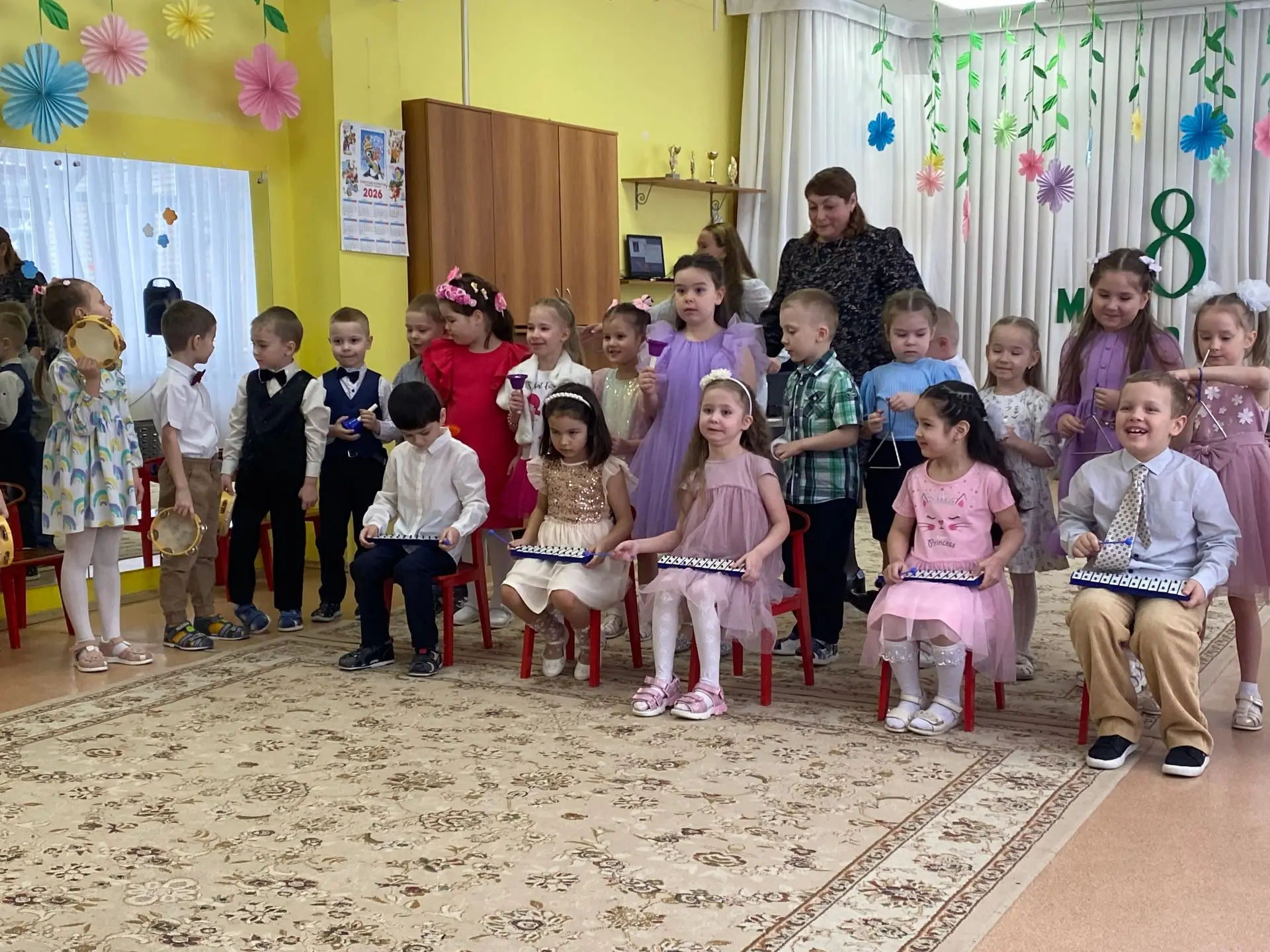 Серия праздничных утренников, посвящённых 8 Марта, продолжается! На этот раз своими тал...