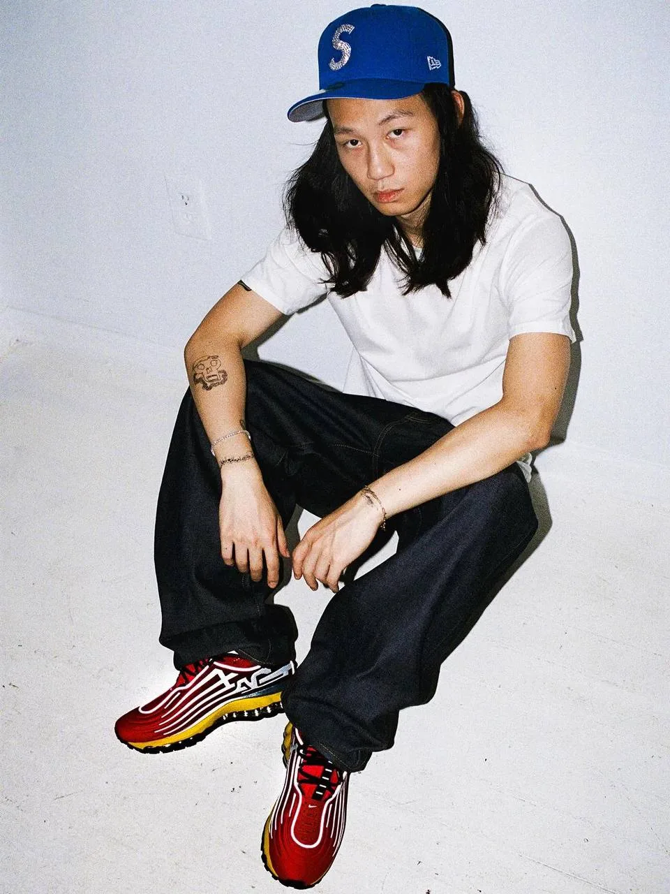 Supreme возвращают забытую модель Air Max из начала нулевых. В основу новой коллабораци...