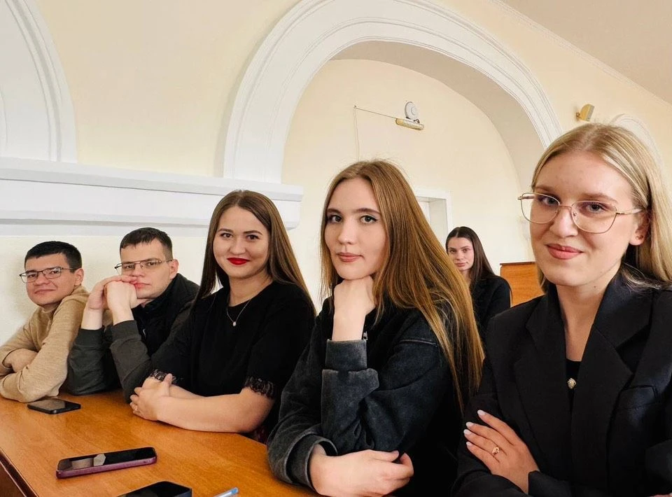 💪Режим работы — творческий: студенты СибЮУ представили проекты по трудовому праву