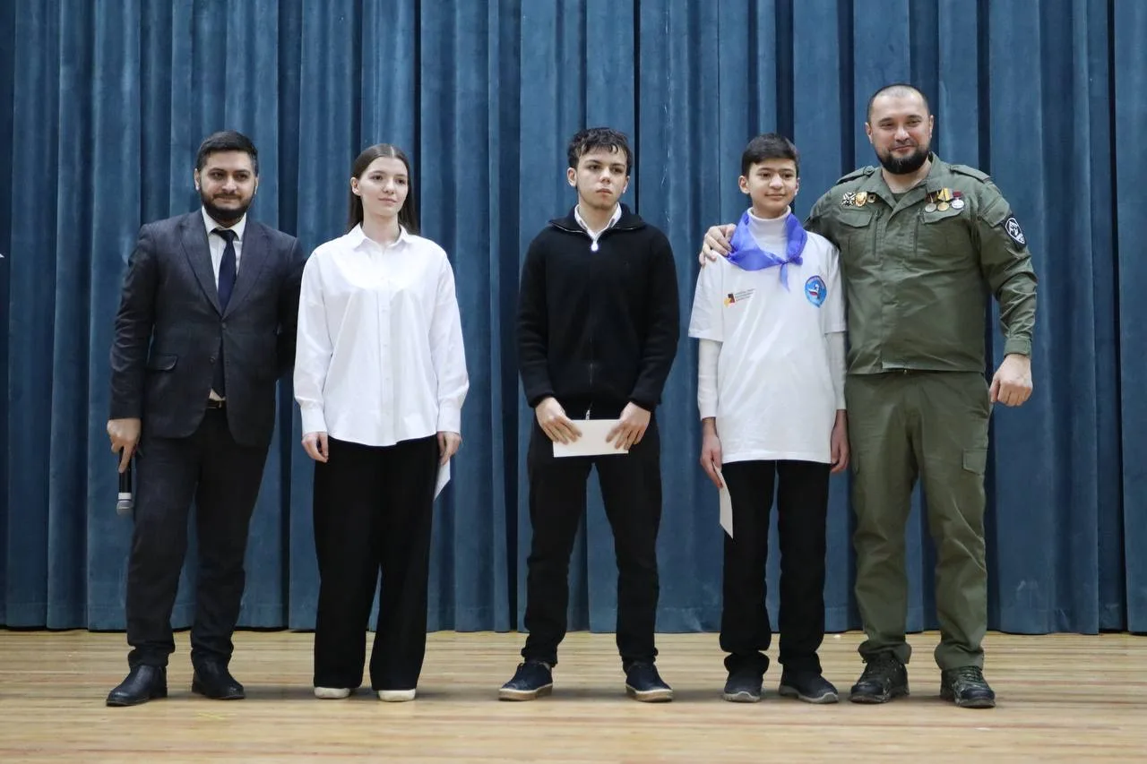 Сегодня в нашем городе прошло особенное событие — фотовыставка «Дети героев» 🇷🇺  Это не просто экспо
