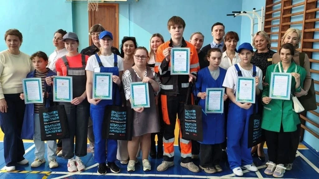 🧹Ступинский школьник стал призером областной олимпиады профмастерства в компетенции «Клининг»  Облас