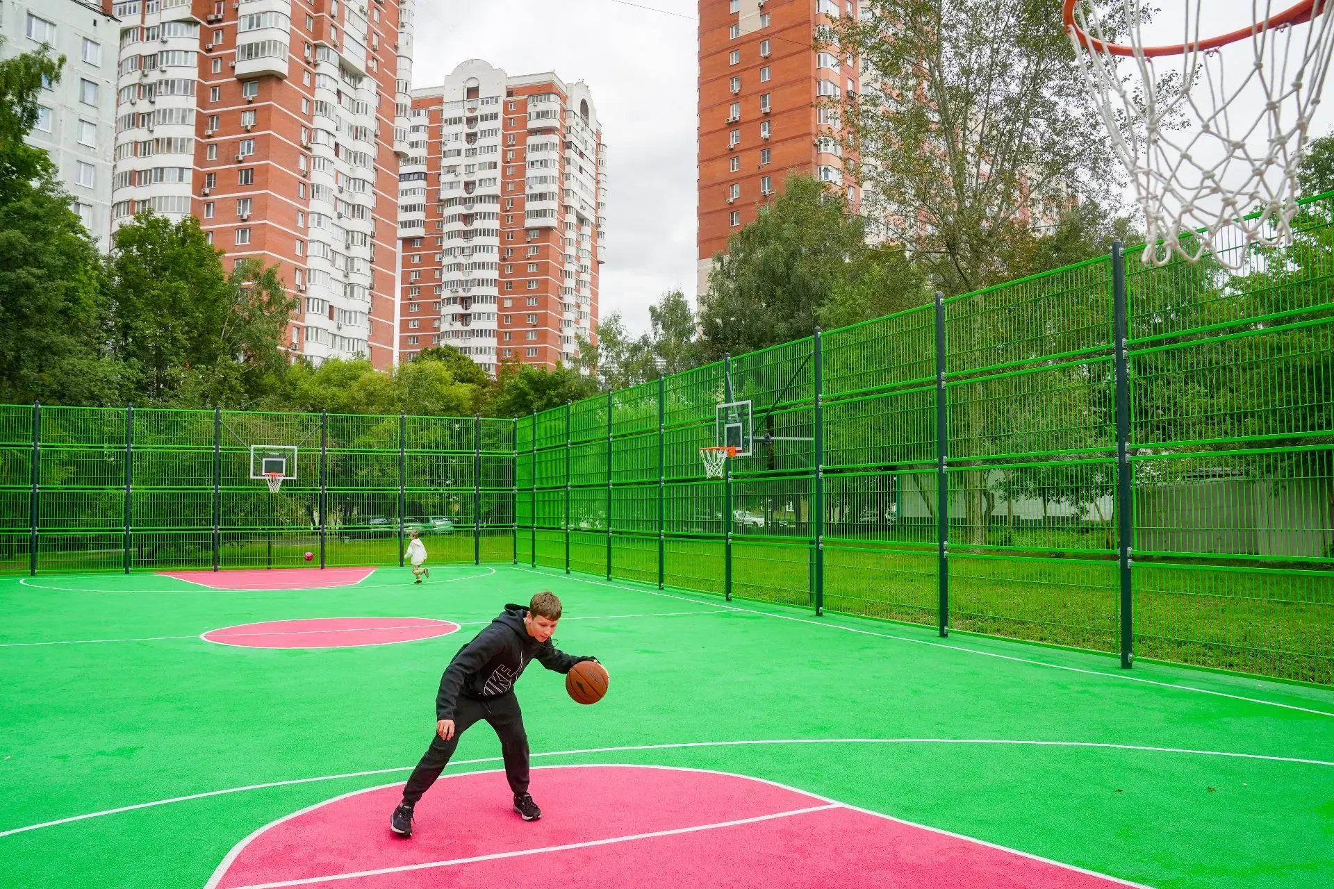 🏀 Новые площадки для баскетбола появились в разных районах Москвы