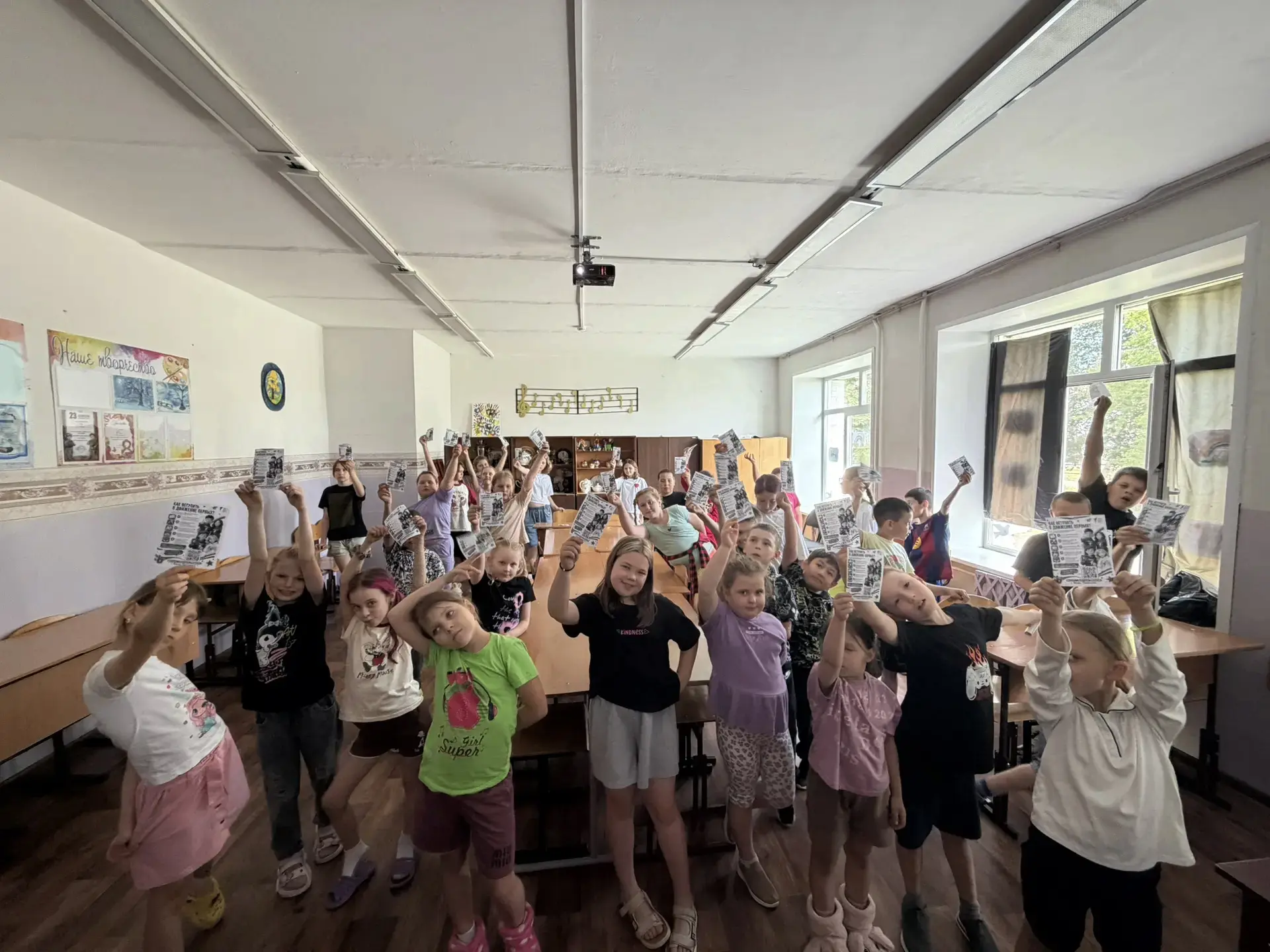День Первых на пришкольной площадке!
 
15 июня, в нашем пришкольном лагере прошел День Первых, котор
