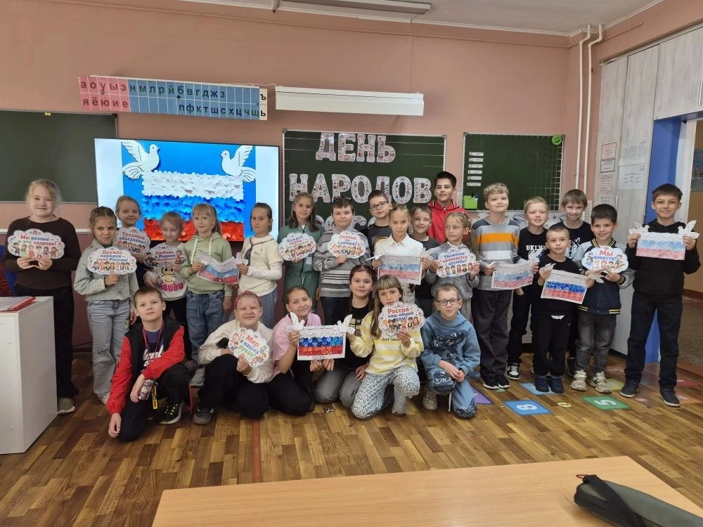 Лето в самом разгаре, а вместе с ним и наши летние профильные смены! ☀️
