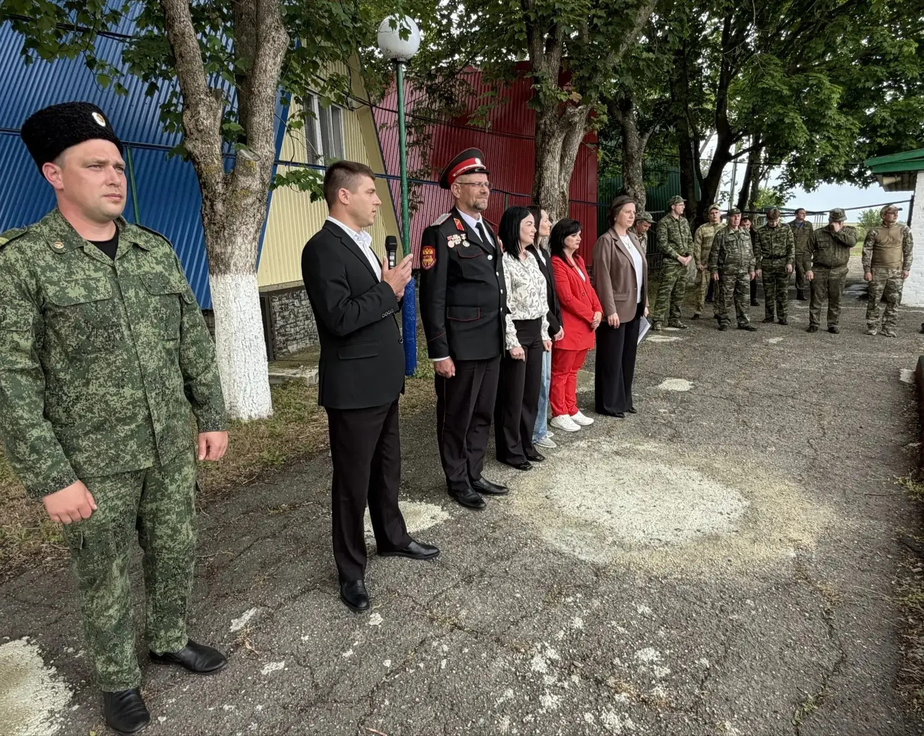 Навыки для будущей службы   18 мая в новоминском лагере «Факел» прошло торжественное открытие учебны